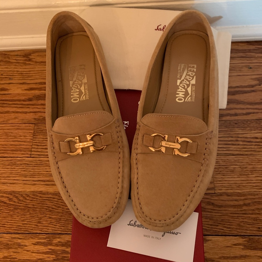 Ferragamo Womens flats